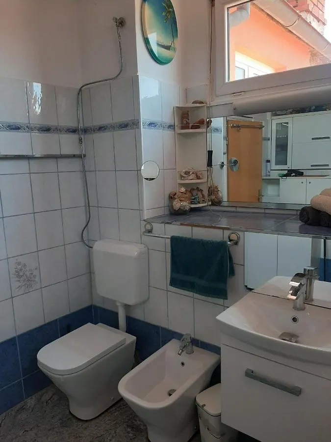 Sea View Apartment In The Center Of Pula