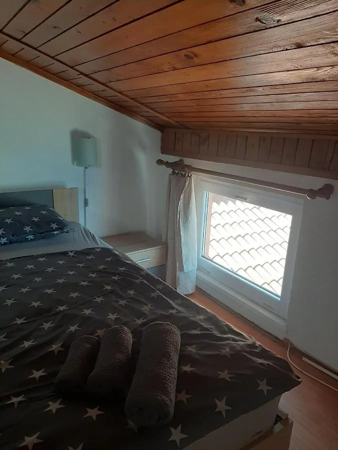 Sea View Apartment In The Center Of Pula